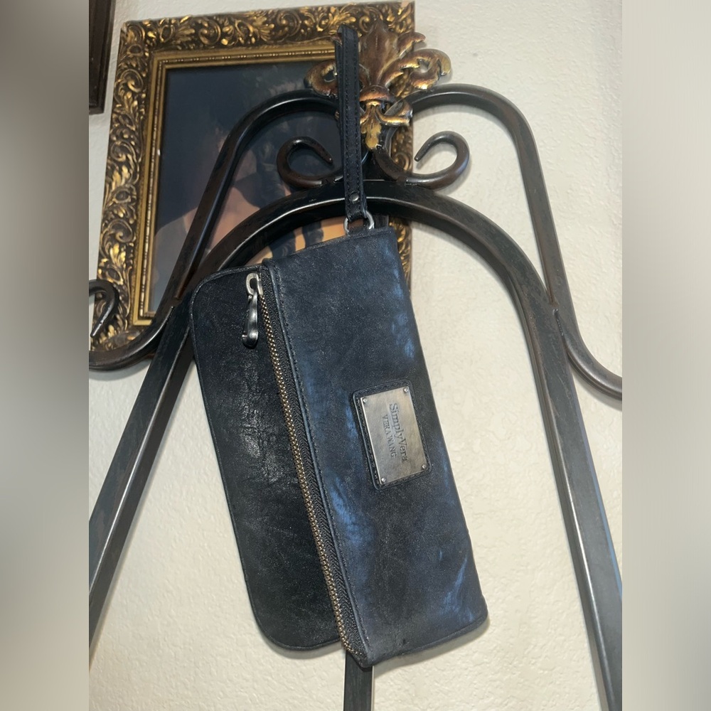 Simply Vera Wang Black Signature Purse Wristlet